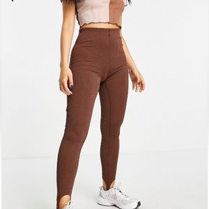 Pieces PETITE Leggings in Chocolate Brown